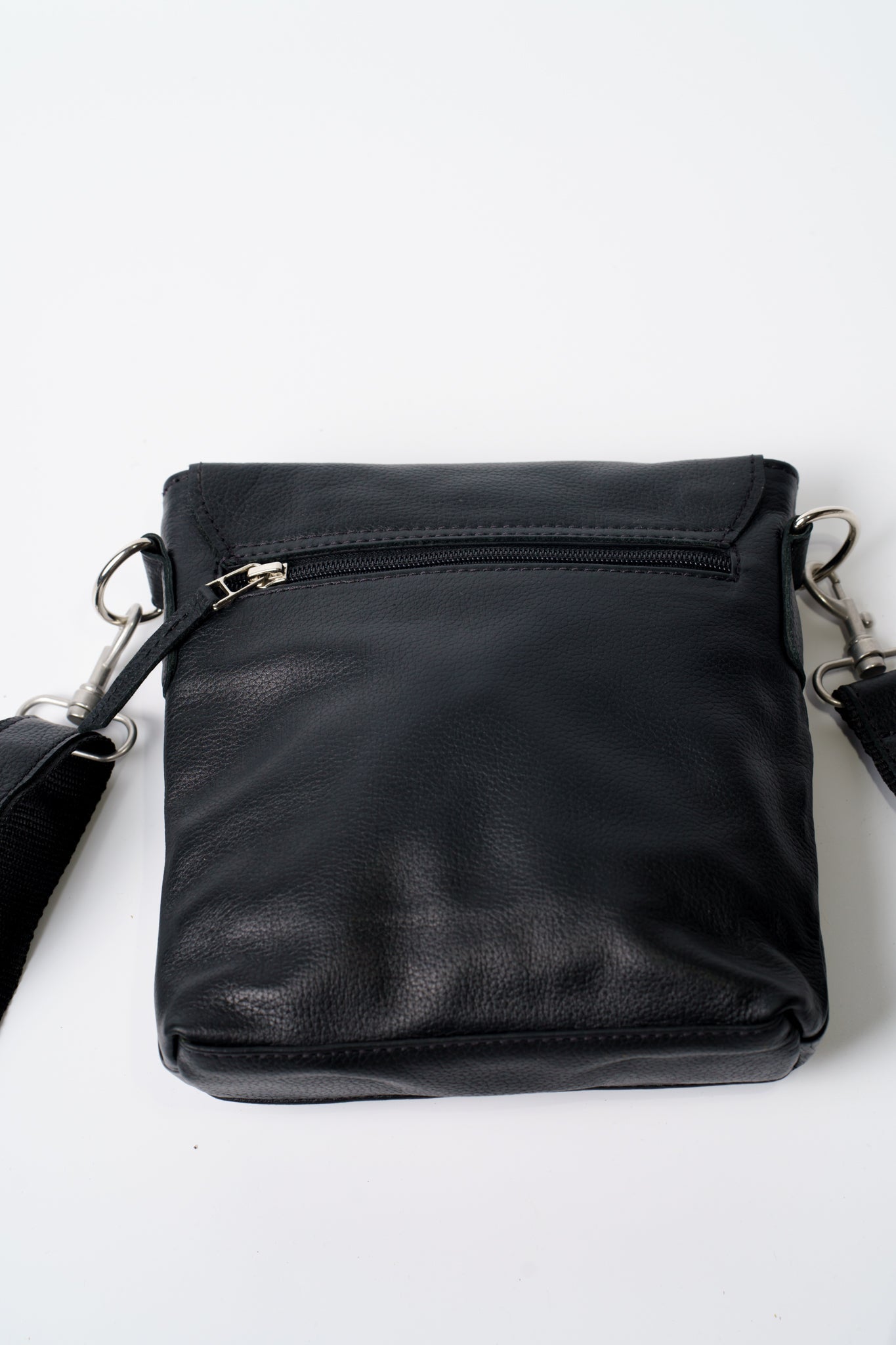 Leather Crossbody Bag Sleek Black