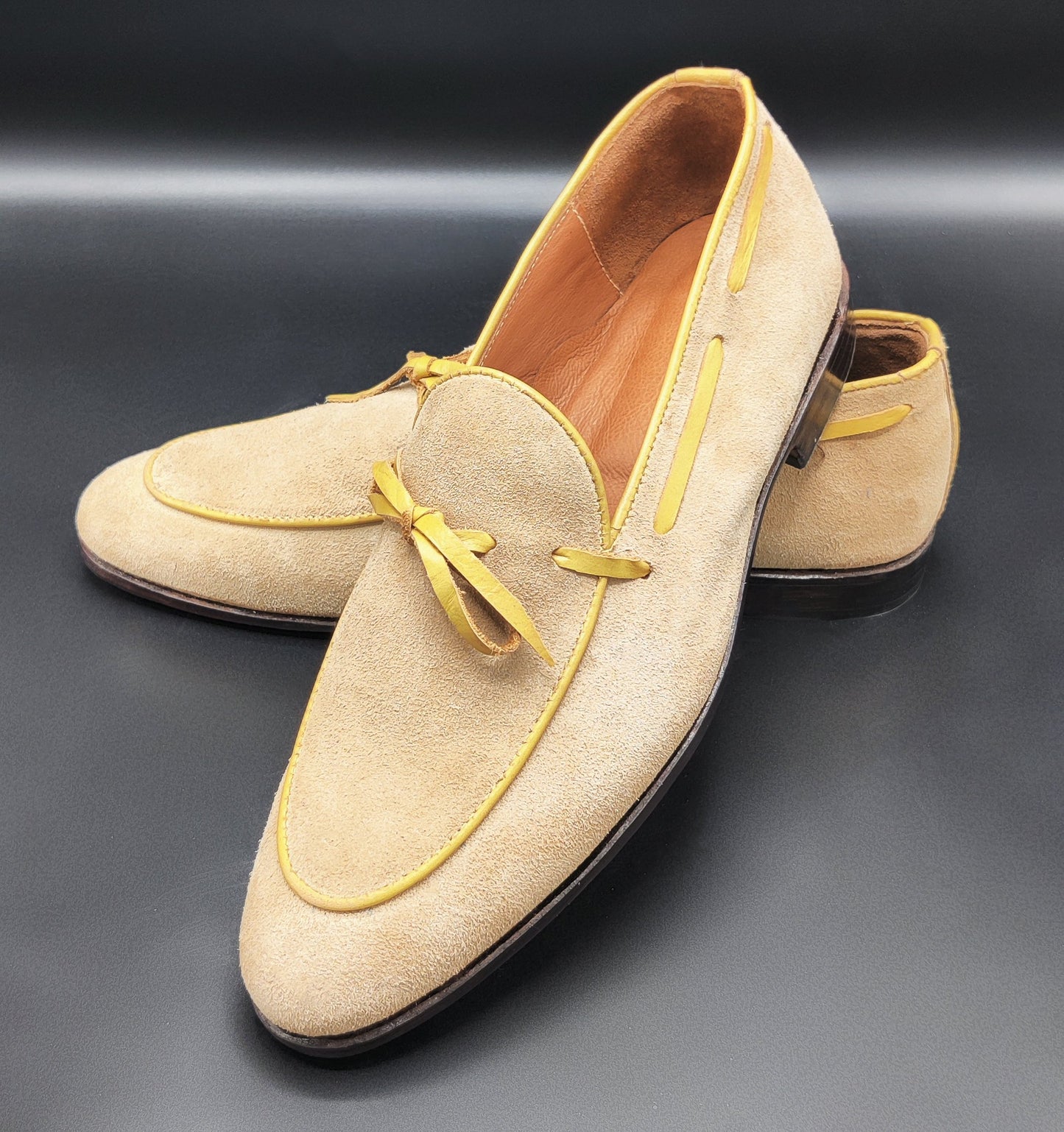 Skin Ribbon Knot Loafers